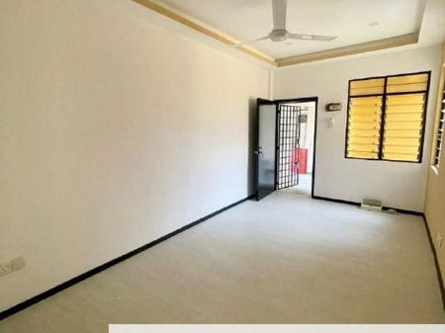 Jentayu Flat