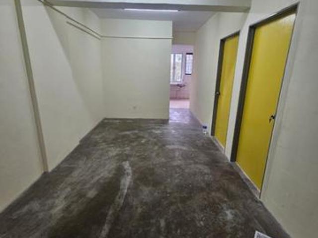 Pangsapuri Kampung Aman Sri Mewah Low cost Flat 3R2B Seri Kembangan