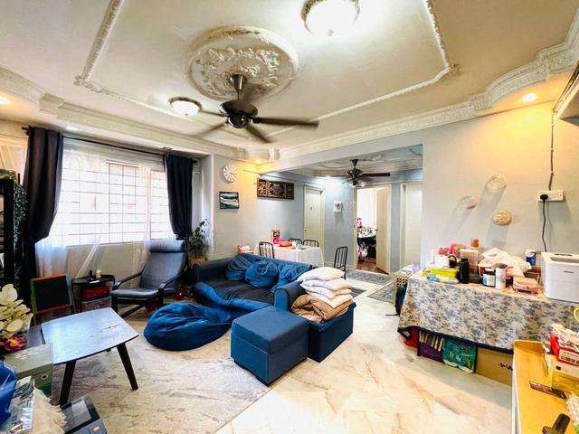 Pangsapuri Kiambang Taman Bukit Subang Renovated Unit