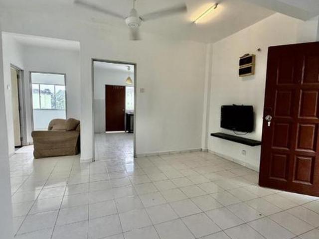 Pangsapuri Lily Jasmine Tampoi Indah Johor Bahru