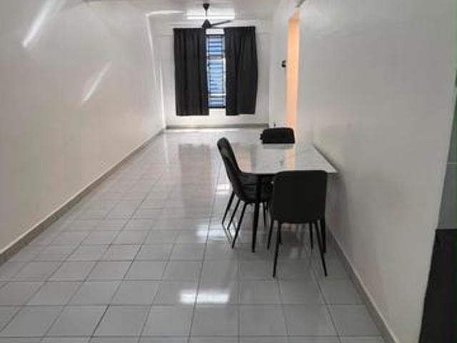 Pangsapuri Pulai Mutiara 2 Kangkar Pulai 3 Bed 2 Bath Partial Furnish
