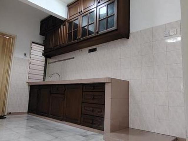 Pangsapuri Putra Permai B MRT Taman Equine AEON McD Reno Apt jualsale