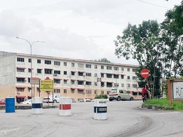 Pangsapuri Putra Permai Block D Level 3 Seri Kembangan