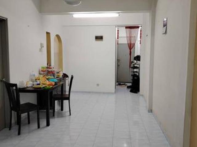 Pangsapuri Putra Raya BELOW MARKET RM100k Full Loan 1st Floor