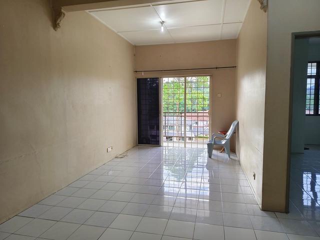 Pangsapuri Pelangi Bentong Top Floor Basic Unit with Aircond