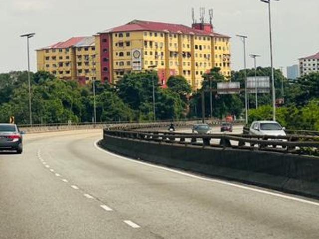 Pangsapuri pendamar B
