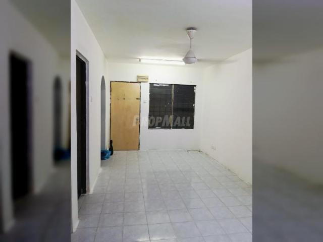PANGSAPURI PENDAMAR B APARTMENT FOR RENTAL AT TAMAN SELAT DAMAI PORT KLANG