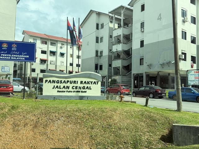Pangsapuri Rakyat Jalan Cengal Kulai Bandar Putra FULL LOAN Free Duty