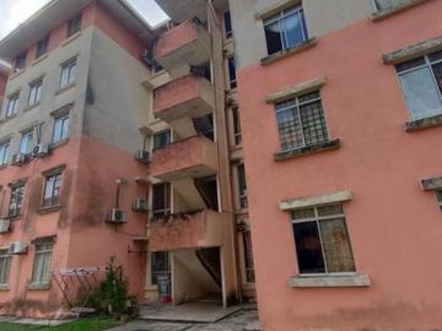 Pangsapuri Suria level 2 unit Low maintenance fee and strata title