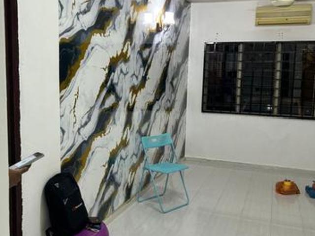 Pangsapuri Seri Pulai for Sale Puchong Hartamas Ground Floor Full LOAN