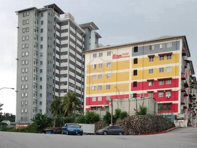 Pangsapuri Sri bayu taman Kemacahaya batu 9 cheras block B corner