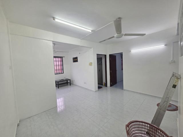 Pangsapuri Sri Delima Bandar Seri Alam First Floor Full Loan for Sale