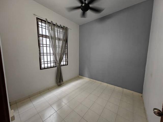 Pangsapuri Sri Emas Apartment Medium Cost Desa Tebrau Johor Bahru 3bed