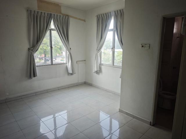 Pangsapuri Sri Mekar 2 For sale