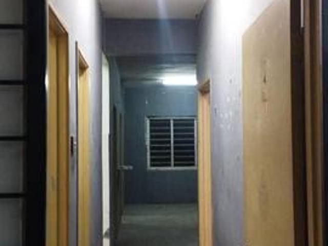Pangsapuri Sri Murni Sungai Long Selangor