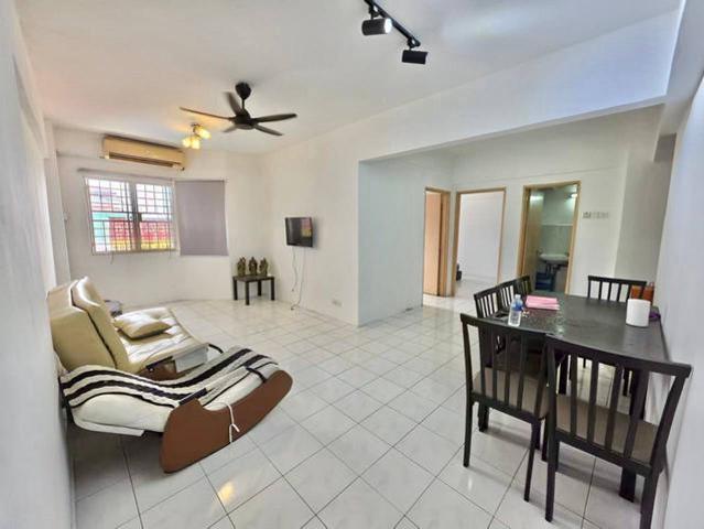 Pangsapuri Vista Serdang Taman Bukit Serdang Seri Kembangan FOR SALE