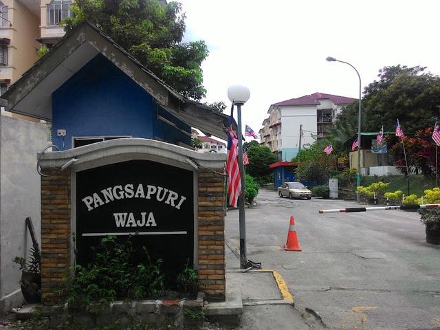 Pangsapuri waja limited first floor for sold tangga naik sampai rumah