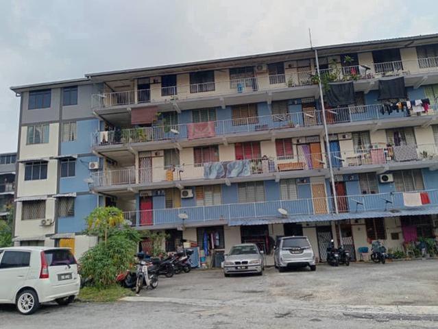 Pangsapuri wangsa maju seksyen 10 Kuala Lumpur block c4 tingkat 4