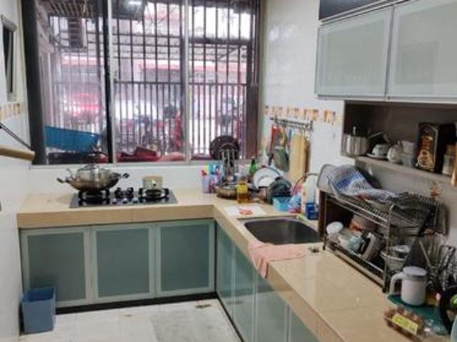 Pangsapuri wira 1cheras low floor partly furnished corner reno unit
