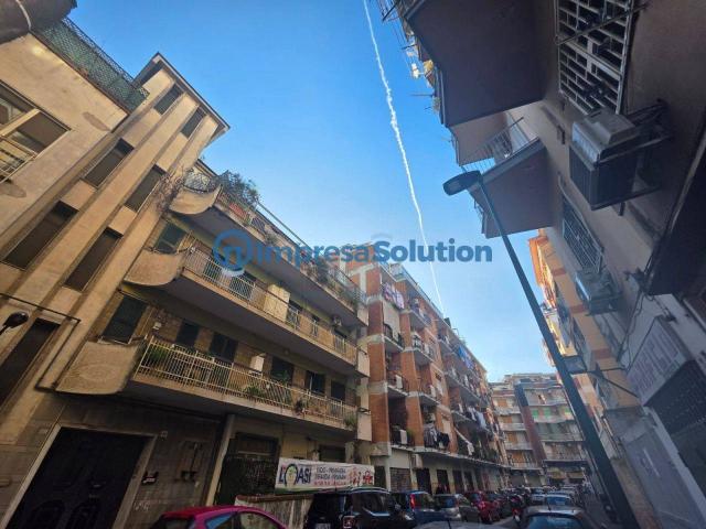 Panificio in vendita a Napoli