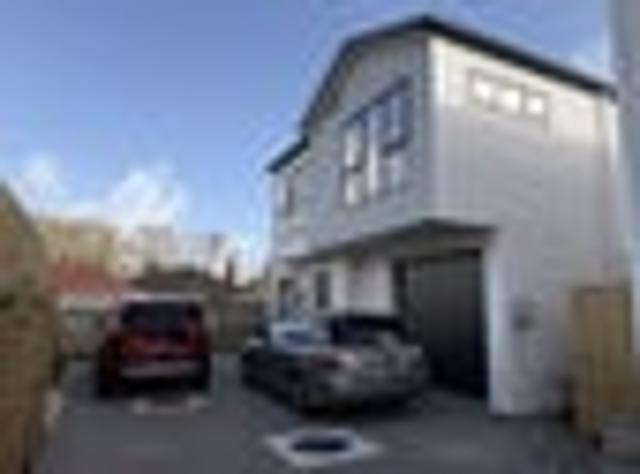 Panmure, 4 bedrooms, $950 pw