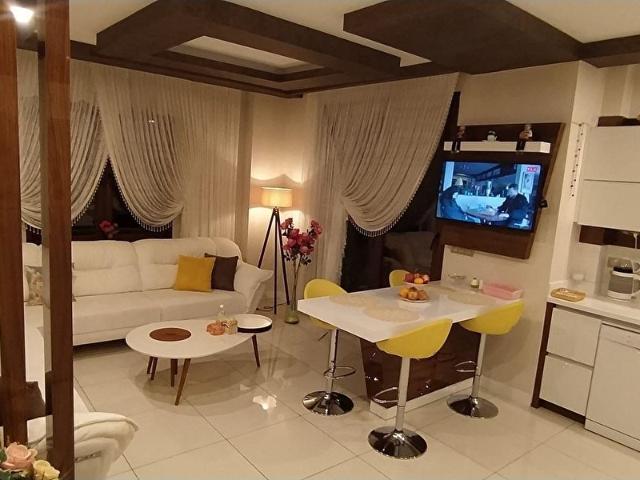 PANORAMA 1 DE SATILIK 4+1 225 MT2 KIZARTMA MUTFAK KAPALI BALKON VE DAHASI