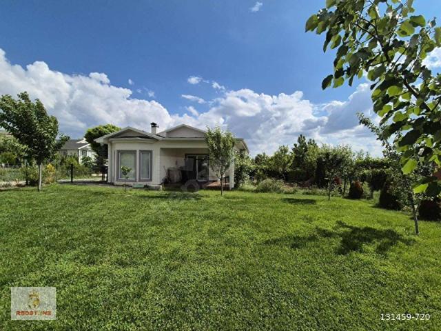 Panorama Yaşam Sitesinde 500m2 arsa içinde 2+1 80 m2 Yapılı Ev