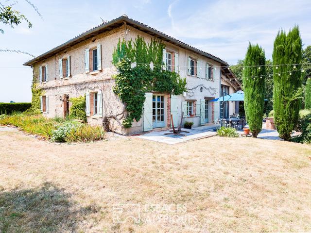 Panorama et calme absolu pour cette bâtisse rénovée et plein. 260m² Lisle sur Tarn