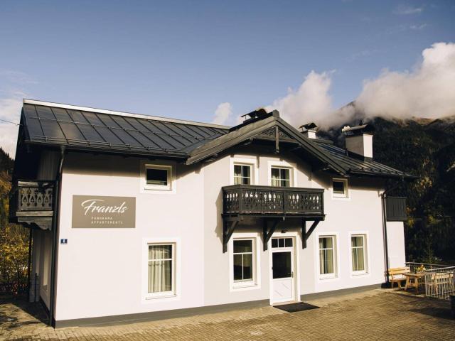 Panorama Ferienappartmenthaus mit 7 eigenständigen Appartments in Bad Gastein