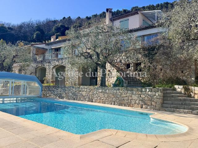Panorama Incroyable Pour Cette Splendide Villa 219m² Spéracèdes