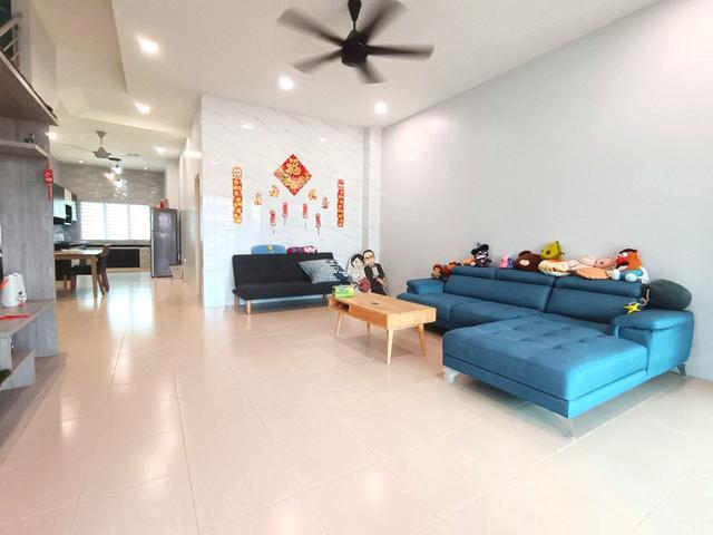 Panorama Lapangan PerdanaBotani double storey house