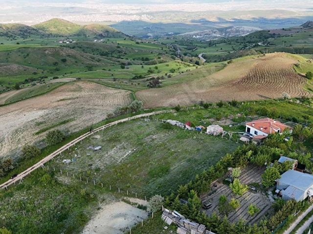 PANORAMİK MANZARALI ASFALT KENARI HİSSE TAPULU BAHÇE