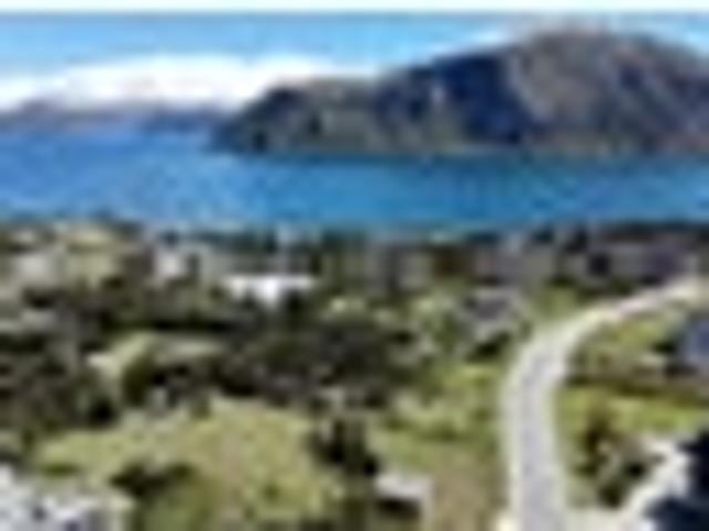 Panoramic Lake and Mountain Views