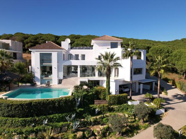 Panoramic Luxury Villa with 9 Bedrooms and Breathtaking Sea Views