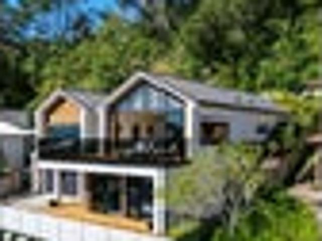 Panoramic views, executive living for life!