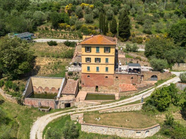 Panoramica Dell'immobile E Posizione 400m² Sinalunga