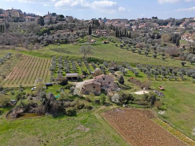 Panoramica Dell'immobile E POSIZIONE 458m² Montepulciano