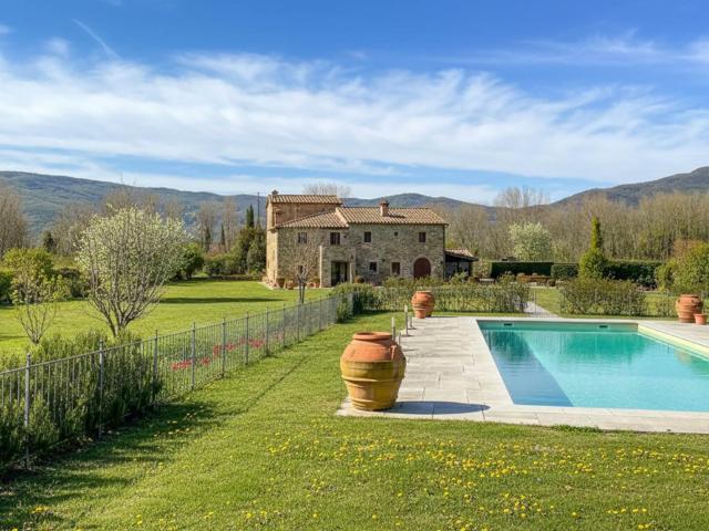 Panoramica Dell'immobile E Posizione 461m² Cortona