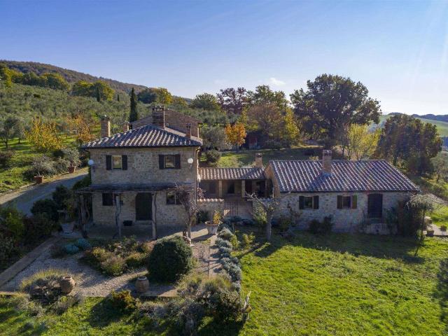 Panoramica Dell'immobile E POSIZIONE 470m² Pienza