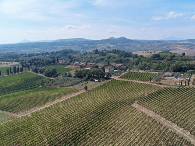 Panoramica Dell'immobile E POSIZIONE 555m² Montepulciano