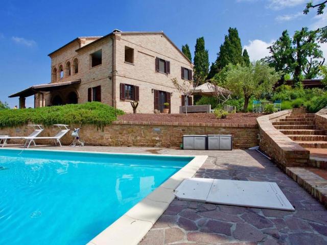 Panoramica Dell'immobile E Posizione 584m² Orciano di Pesaro