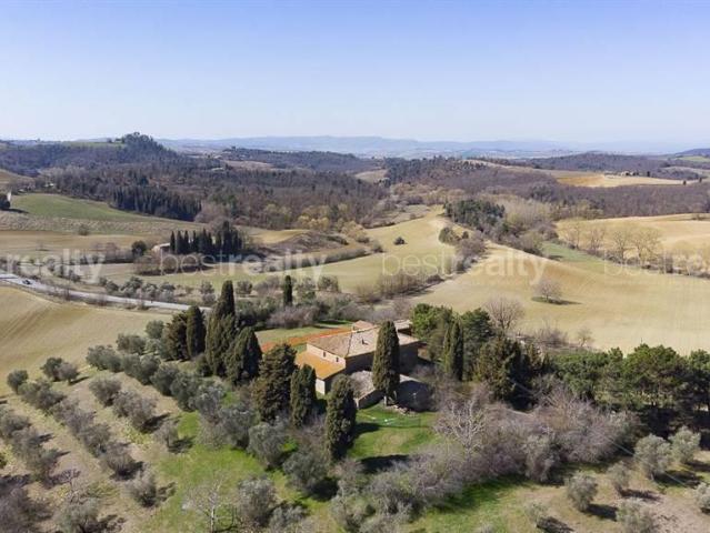 Panoramica Dell'immobile E POSIZIONE 648m² Torrita di Siena