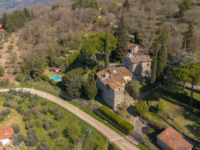 Panoramica Dell'immobile E POSIZIONE 740m² Bagno a Ripoli