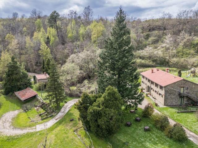 Panoramica Dell'immobile E POSIZIONE 900m² Castelfranco di Sopra
