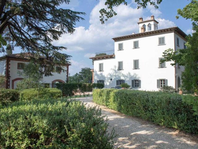 Panoramica Dell'immobile E POSIZIONE 1200m² Monte San Savino