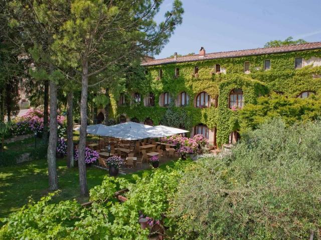 Panoramica Dell'immobile E POSIZIONE 1257m² Sarteano