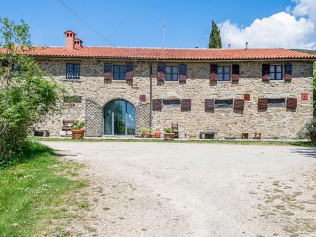 Panoramica Dell'immobile E POSIZIONE 1300m² Castelfranco di Sopra
