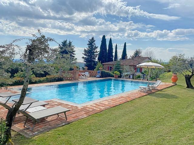 Panoramica Dell'immobile E POSIZIONE 200m² Castiglion Fiorentino