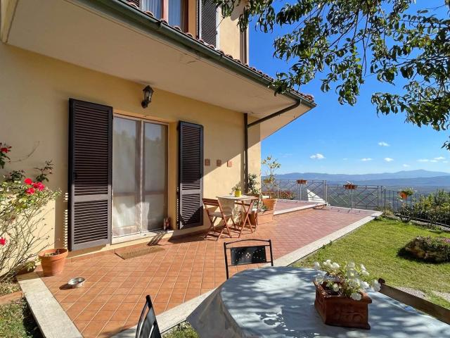 Panoramica dell'immobile e posizione 228m² Castiglione d'Orcia