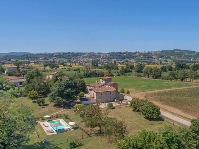 PANORAMICA DELL'IMMOBILE E POSIZIONE 376m² Anghiari